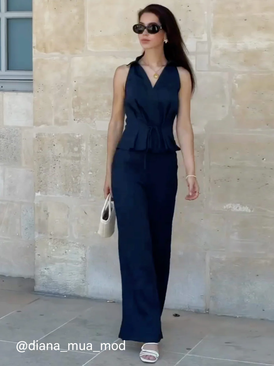 Collared V-neck Pleated Sleeveless Top with Drawstring - Image 12