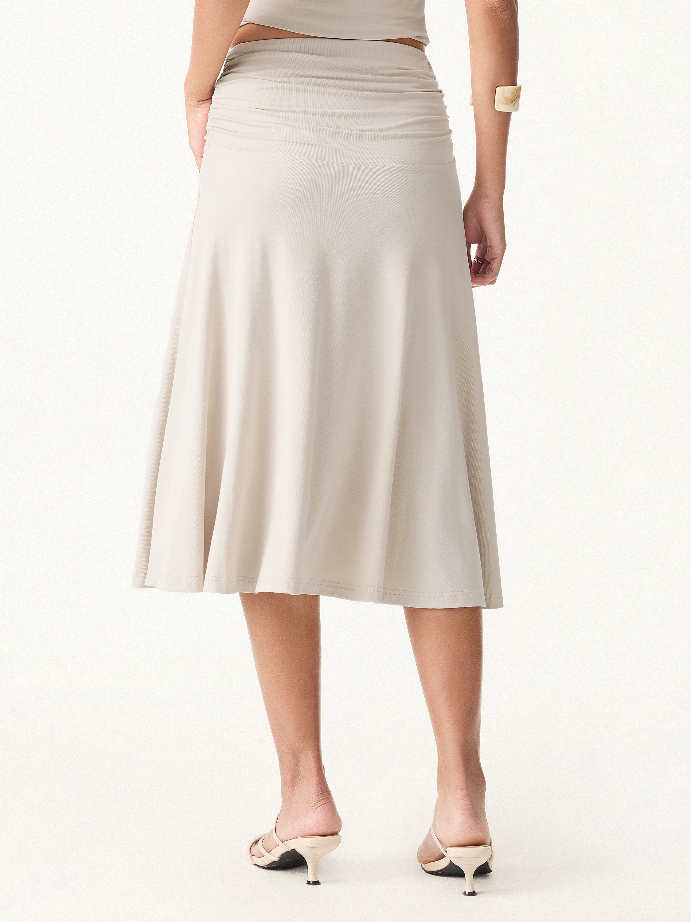 Flowy Side Ruched A-line Midi Skirt - Image 9