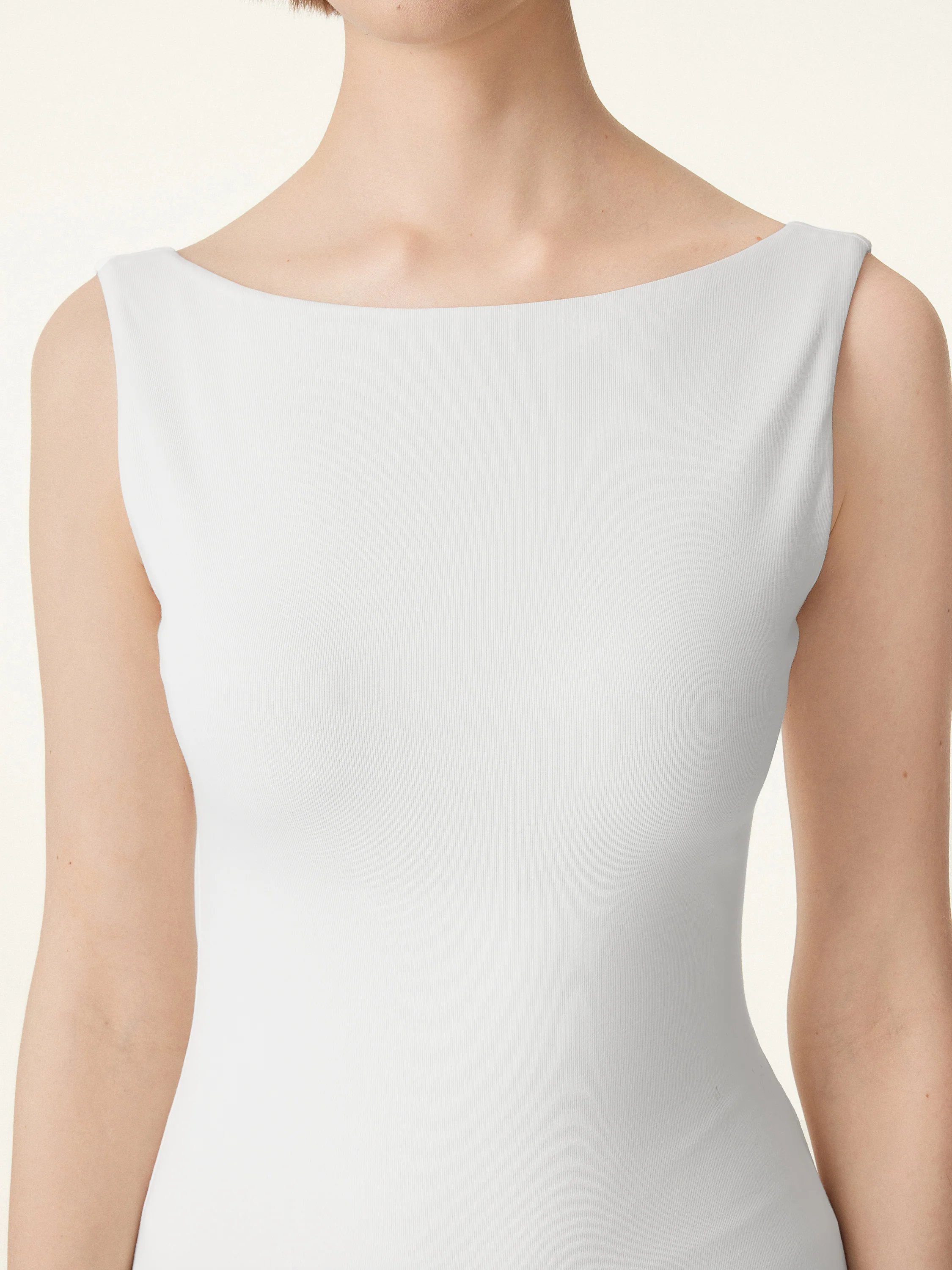 Classy Boatneck Open Back Bandless Midi Bra Dress - Image 6