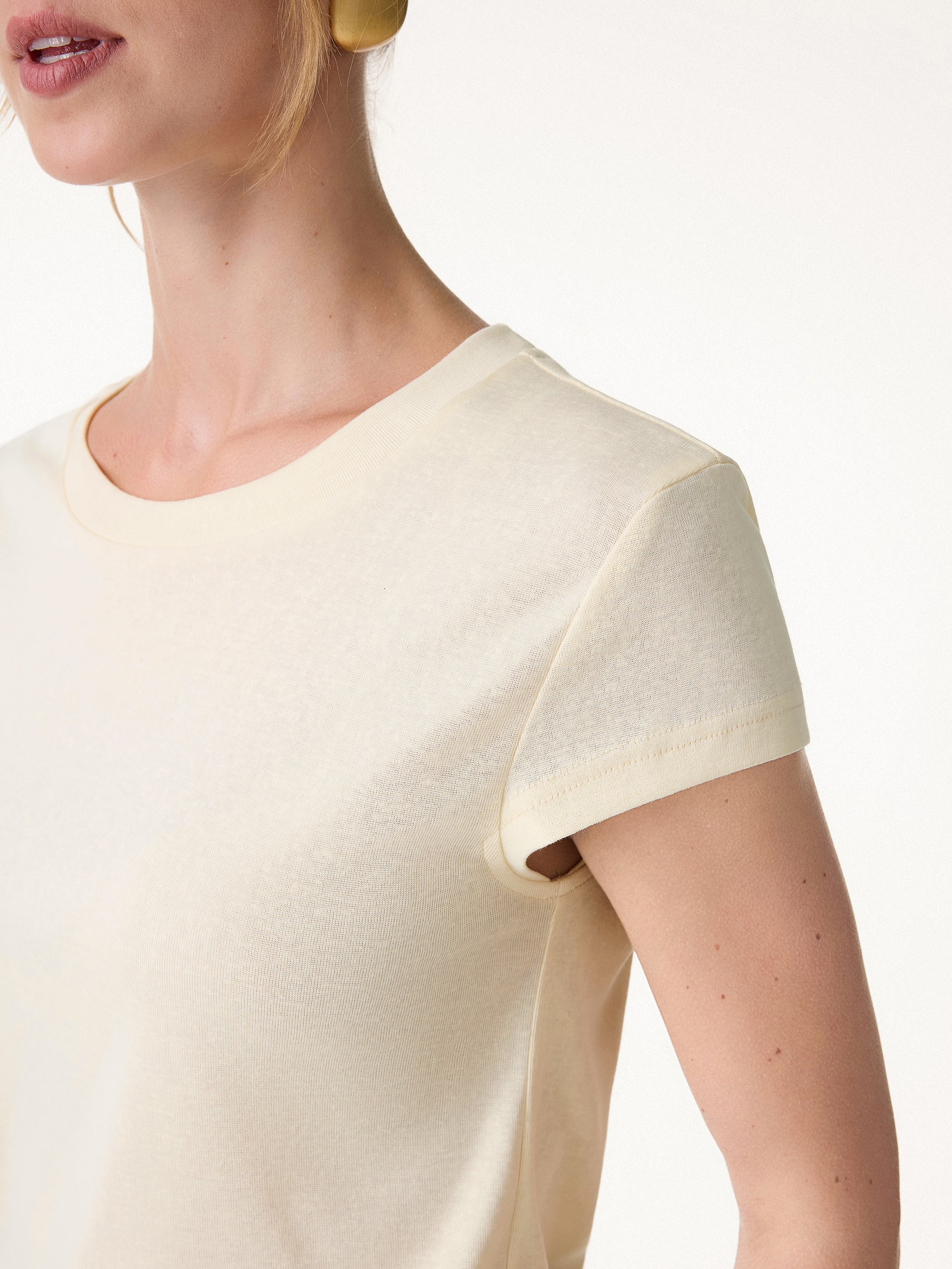 Cooling Essential Summer Tee - Image 5