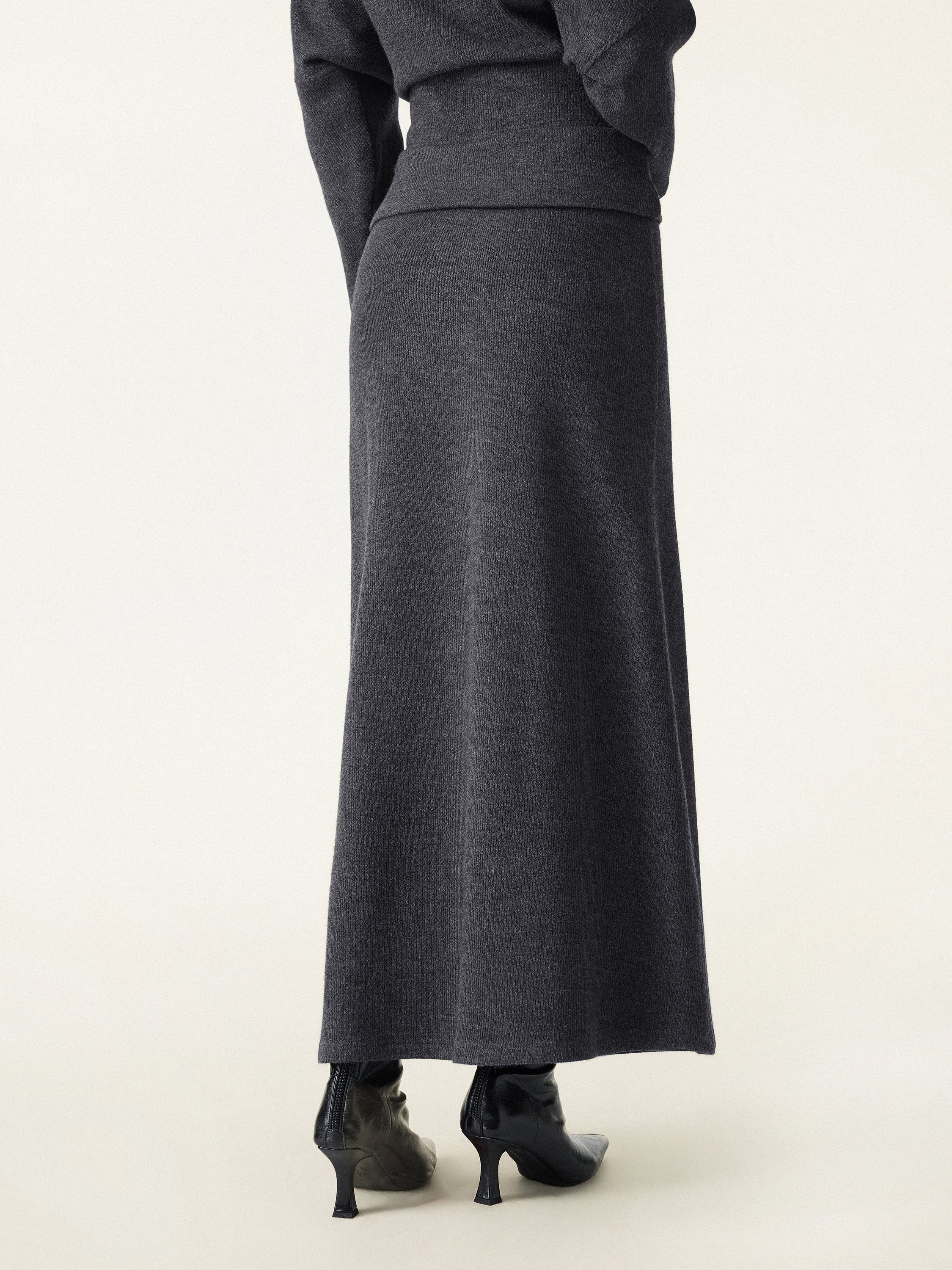Cozy Ribbed Fold-Down Waistband A-line Maxi Skirt - Image 7
