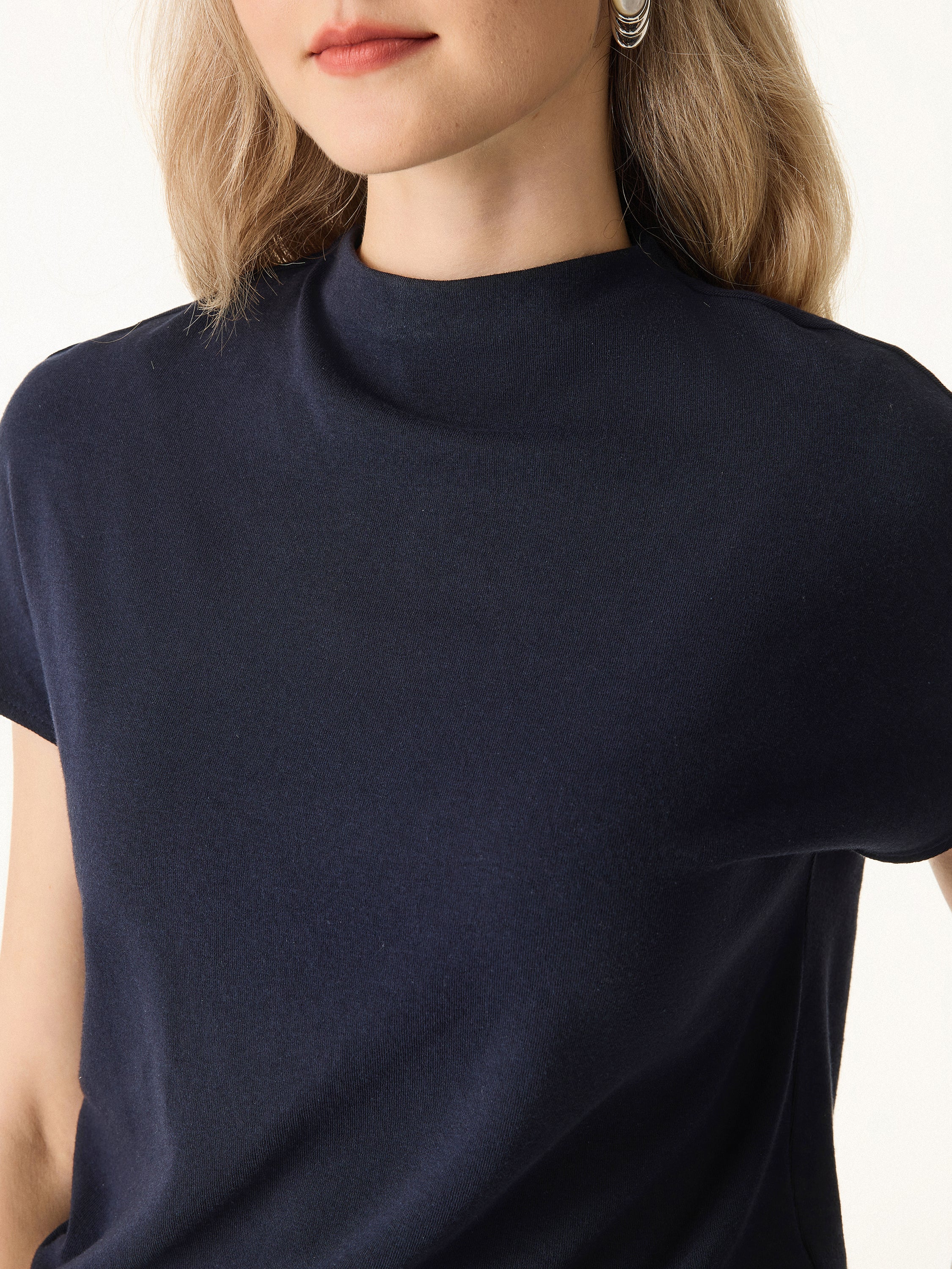Essential Mockneck Short sleeves Bra Top - Image 8