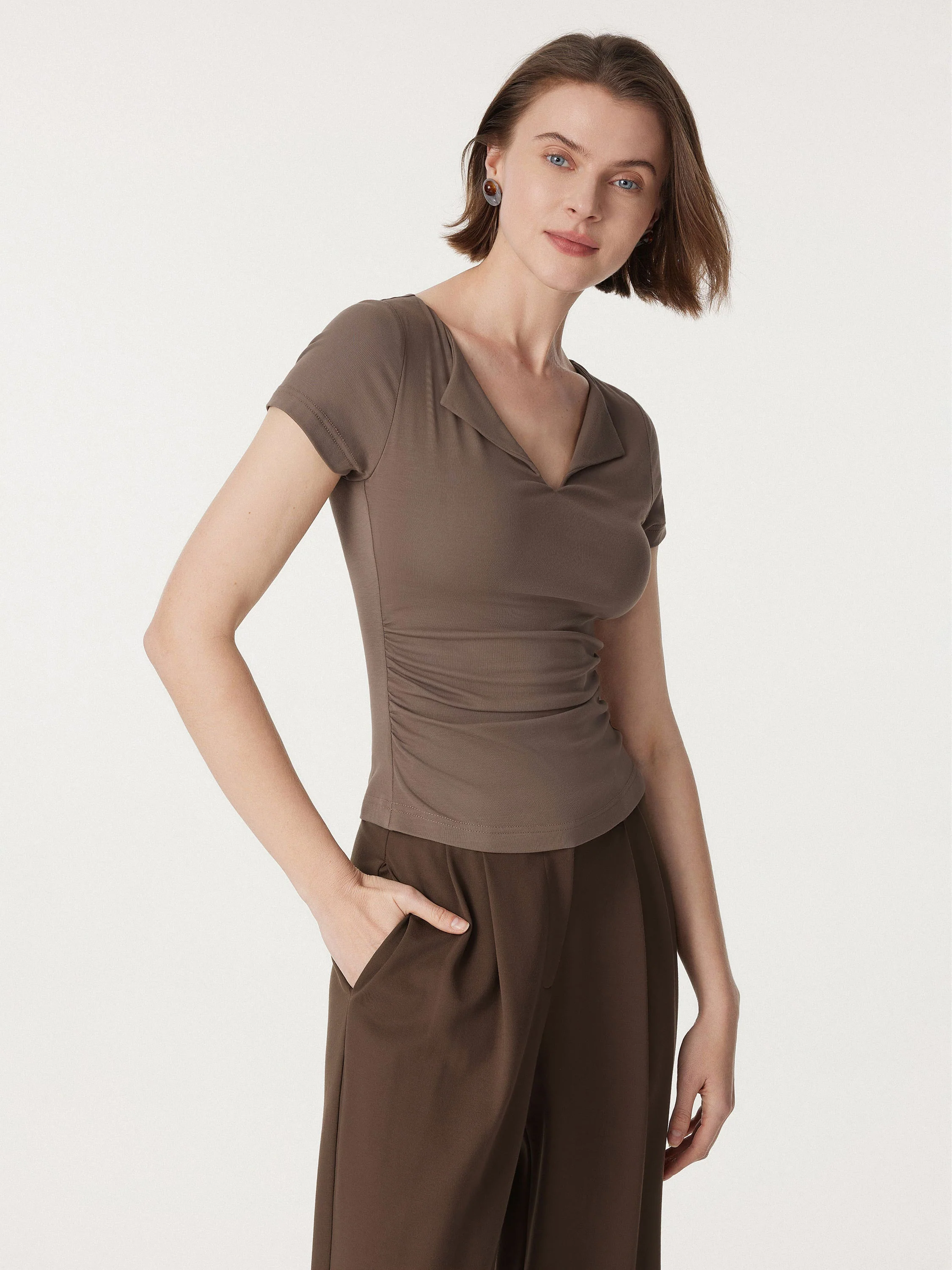 Flapped V-neck Side Ruched New Airy Bra Tee - Image 6