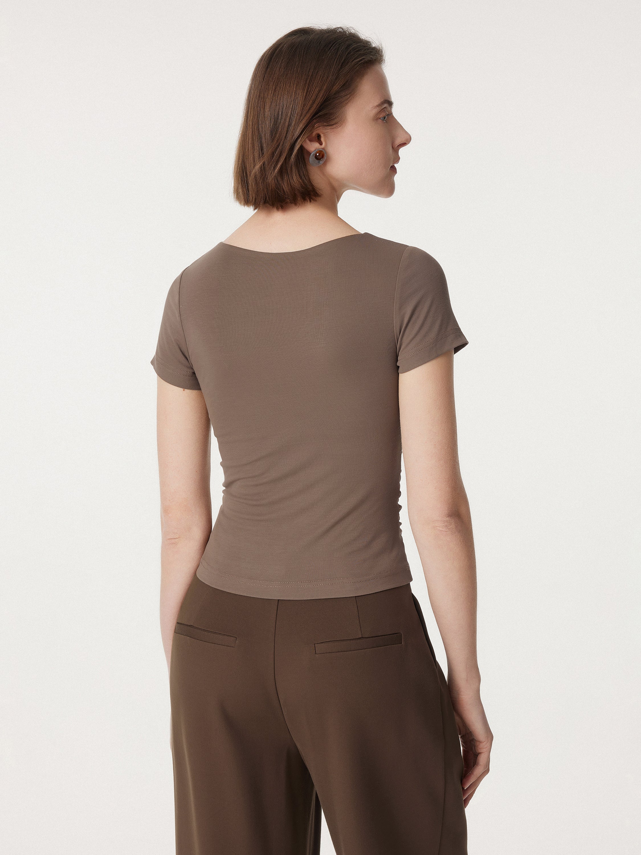 Flapped V-neck Side Ruched New Airy Bra Tee - Image 8