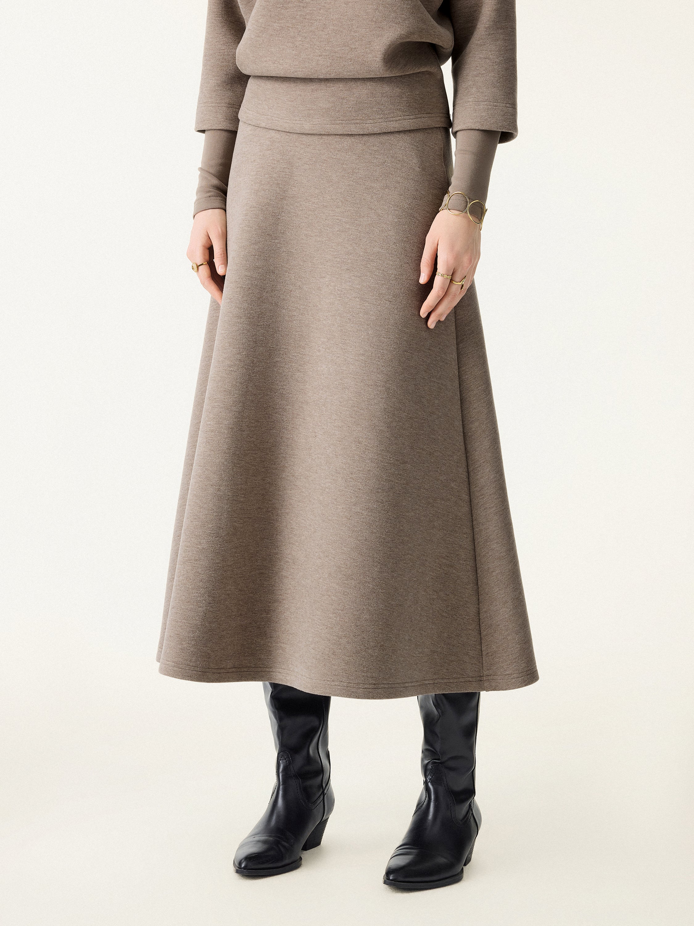 FuzzLuxe Essential Midi A-line Circle Skirt - Image 3