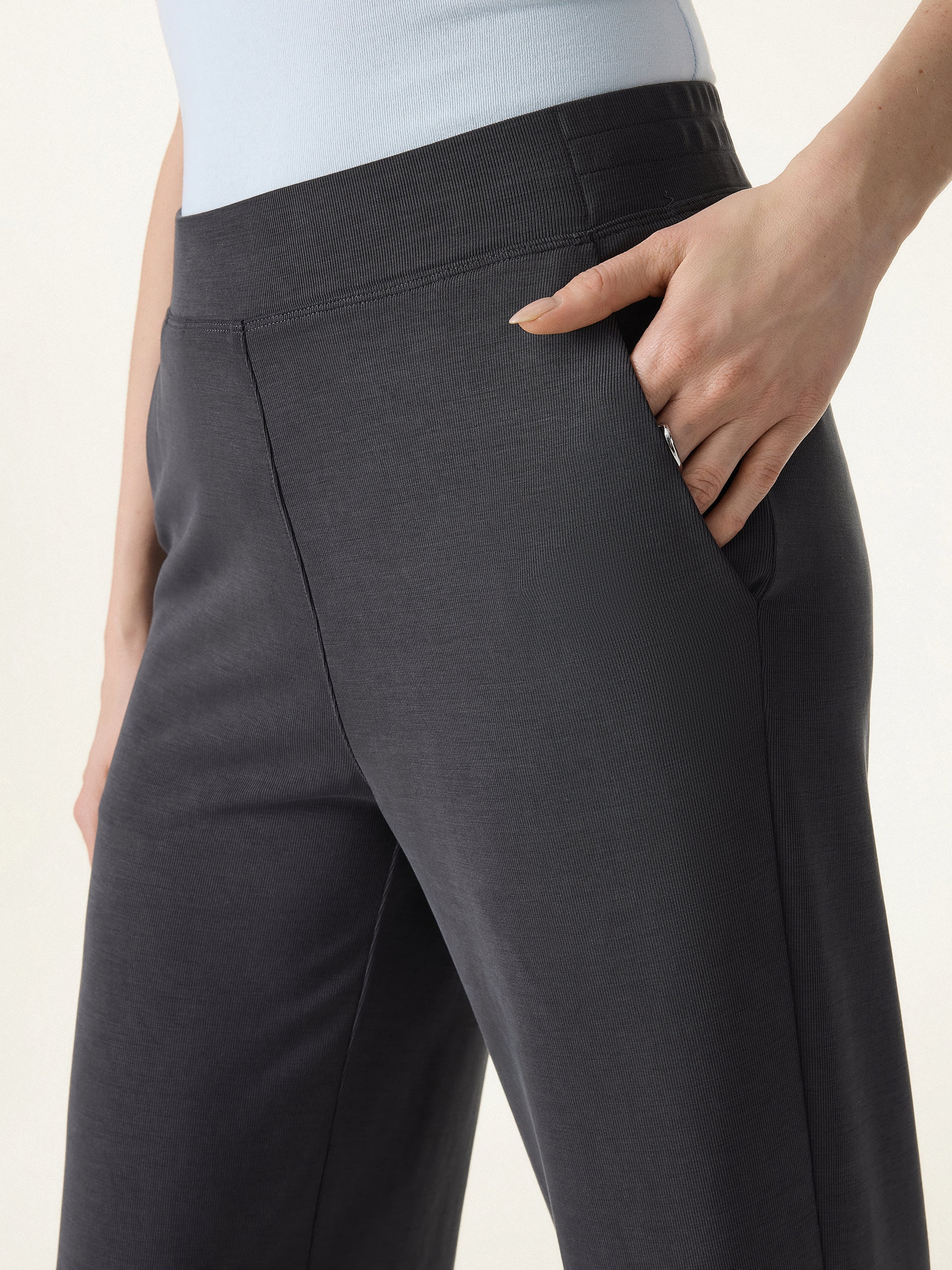 Lyocell Wrinkle-Resistant Easy Straight Leg Pants - Image 6
