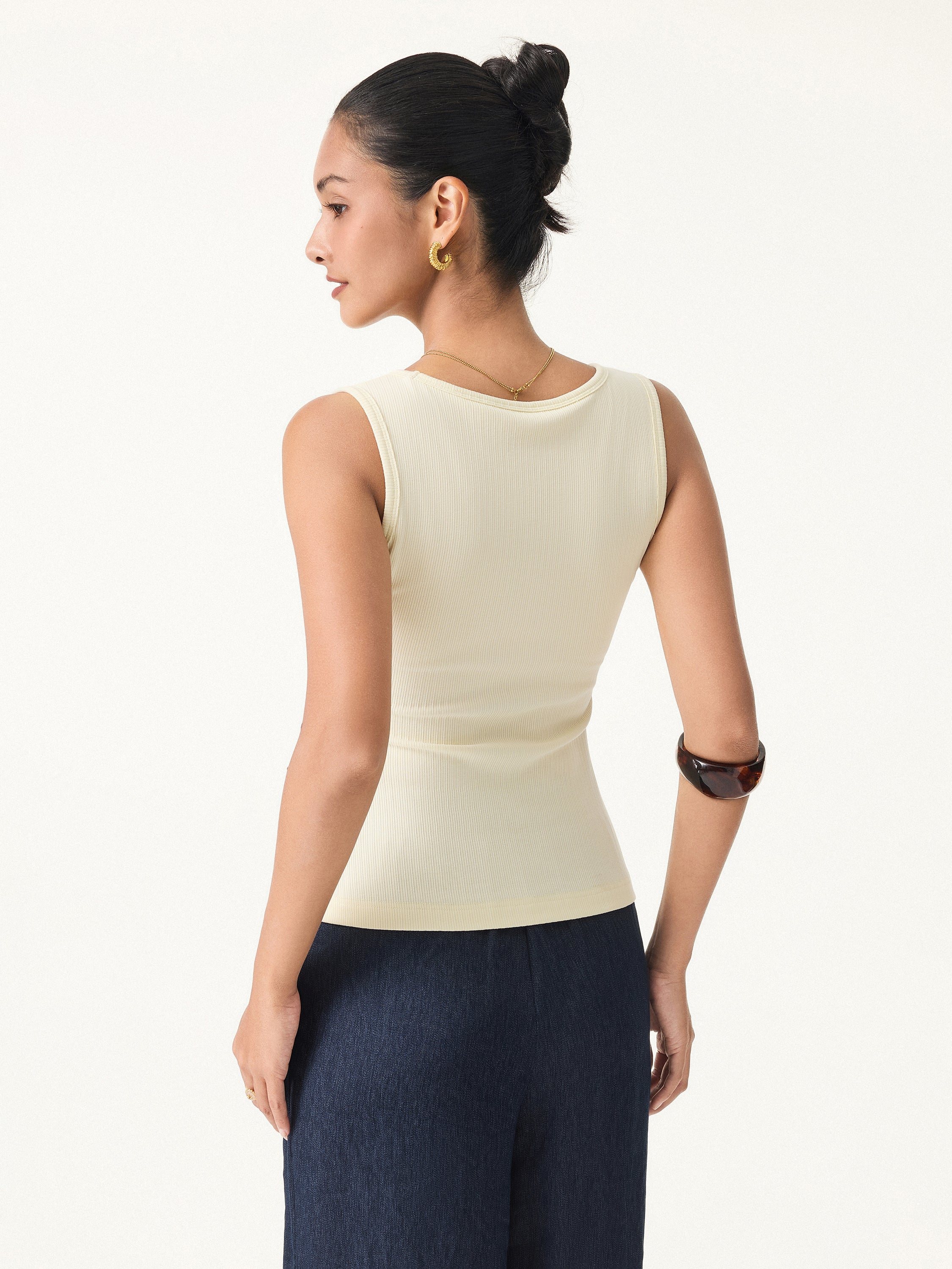 Pointelle V-neck Sleeveless Bra Tank - Image 10