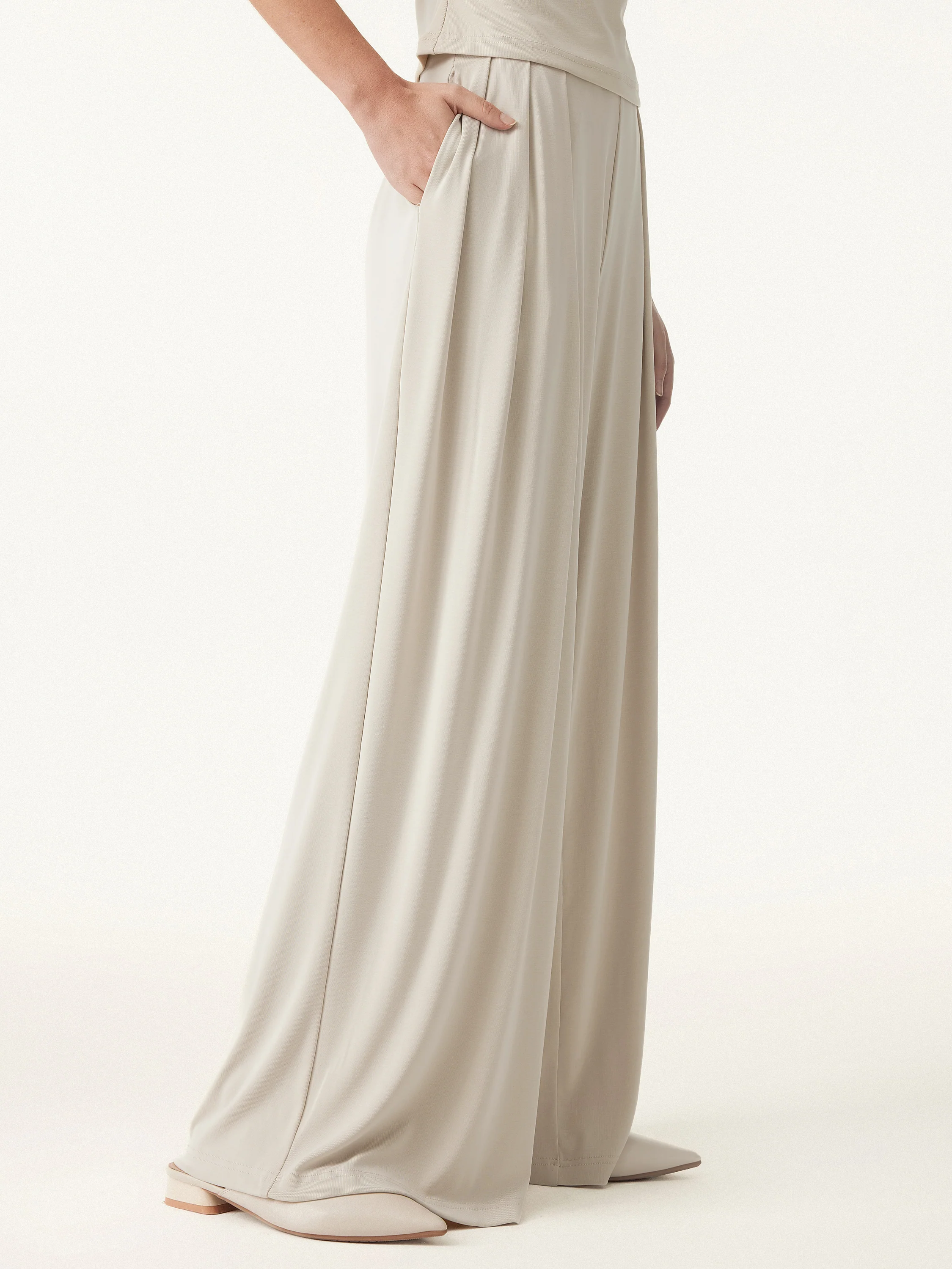 Sandwashed Mid Rise Pleated Wide Leg Palazzo Pants with Pockets - Image 11