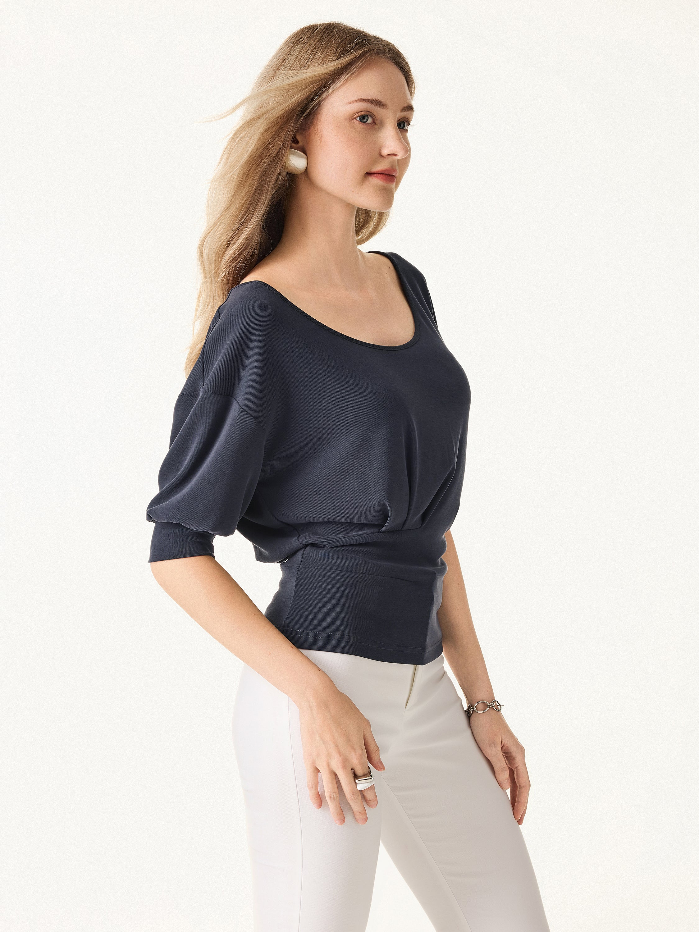 Scoop Neck Short Sleeve Tucked Tee - Image 9