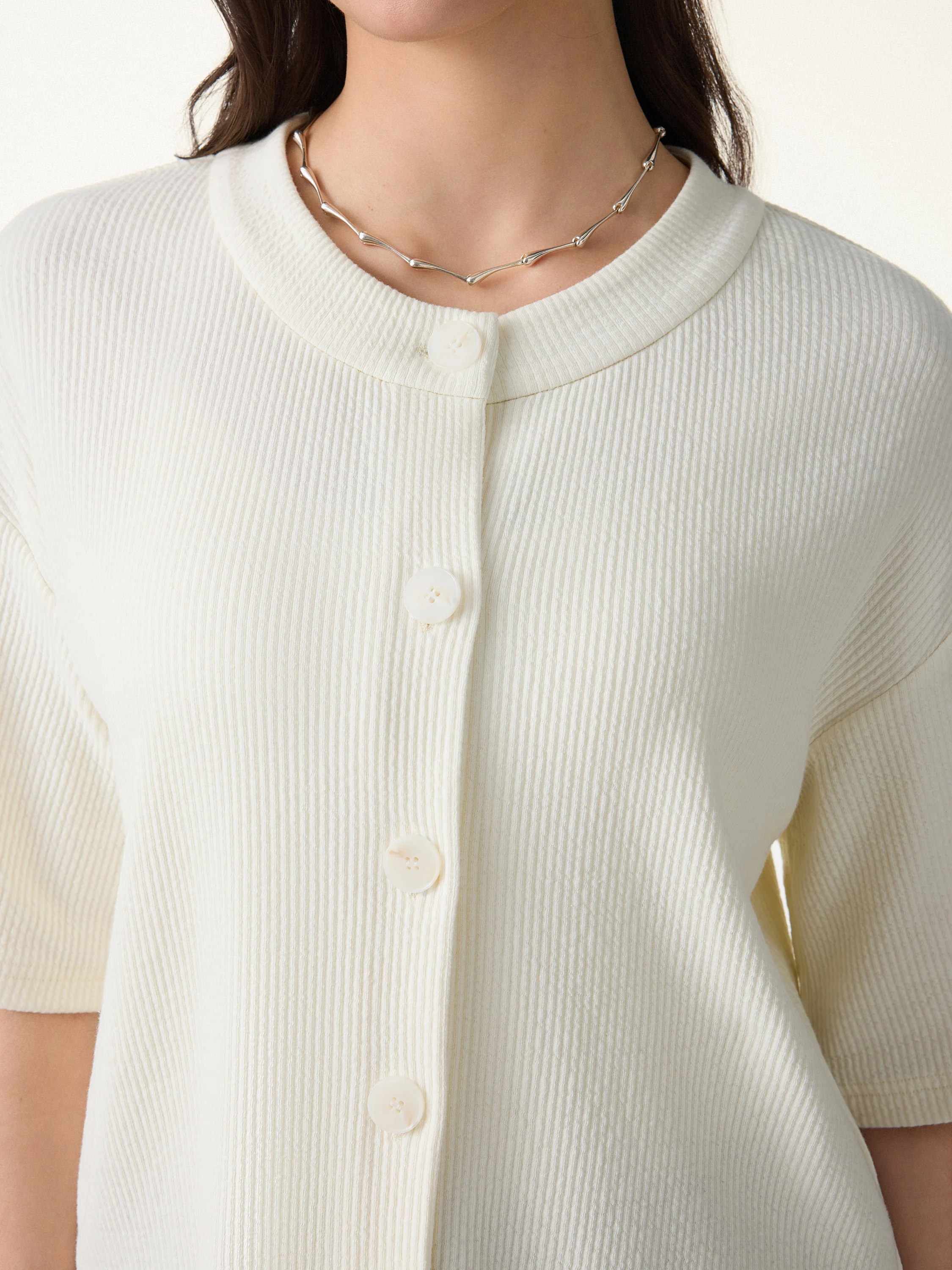 Stretch Cotton Textured Button-Up Elbow Sleeve Cardigan - Image 5