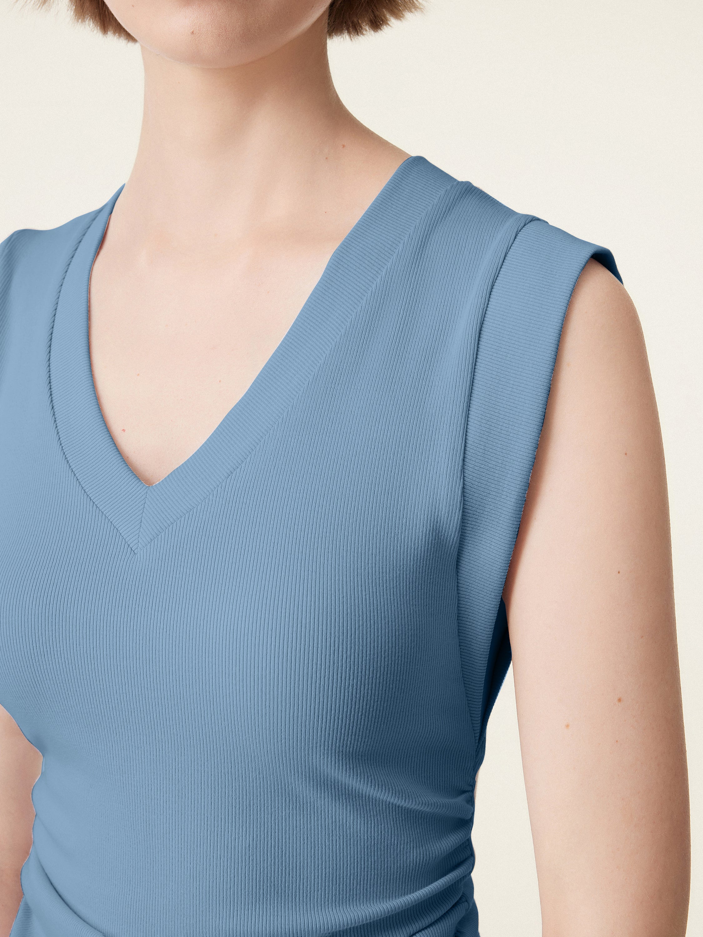 Stretch Cotton V-neck Side Ruched Muscle Bra Top - Image 4