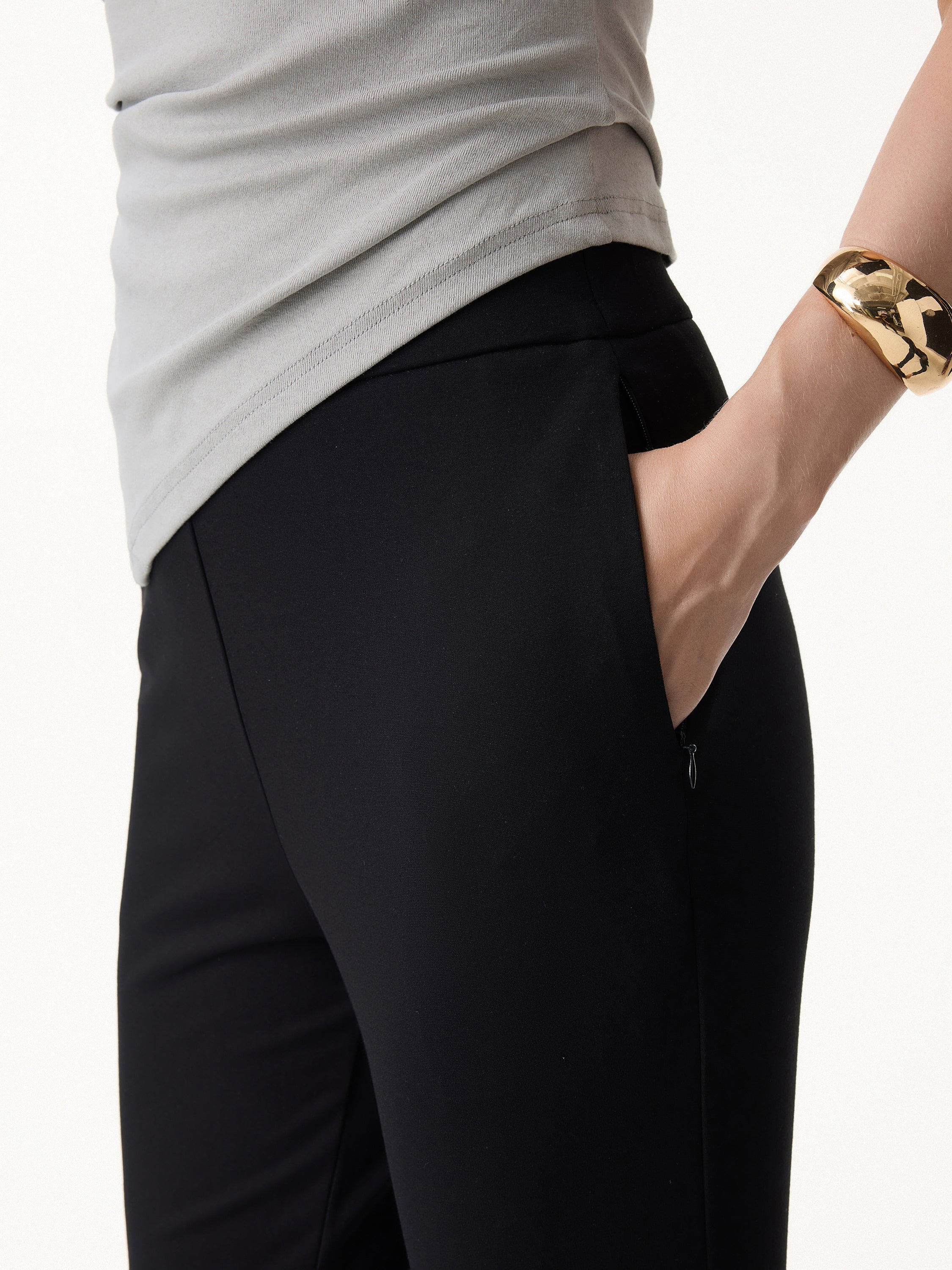 Stretch Ponte Chic Capri Pants with Pockets - Image 4