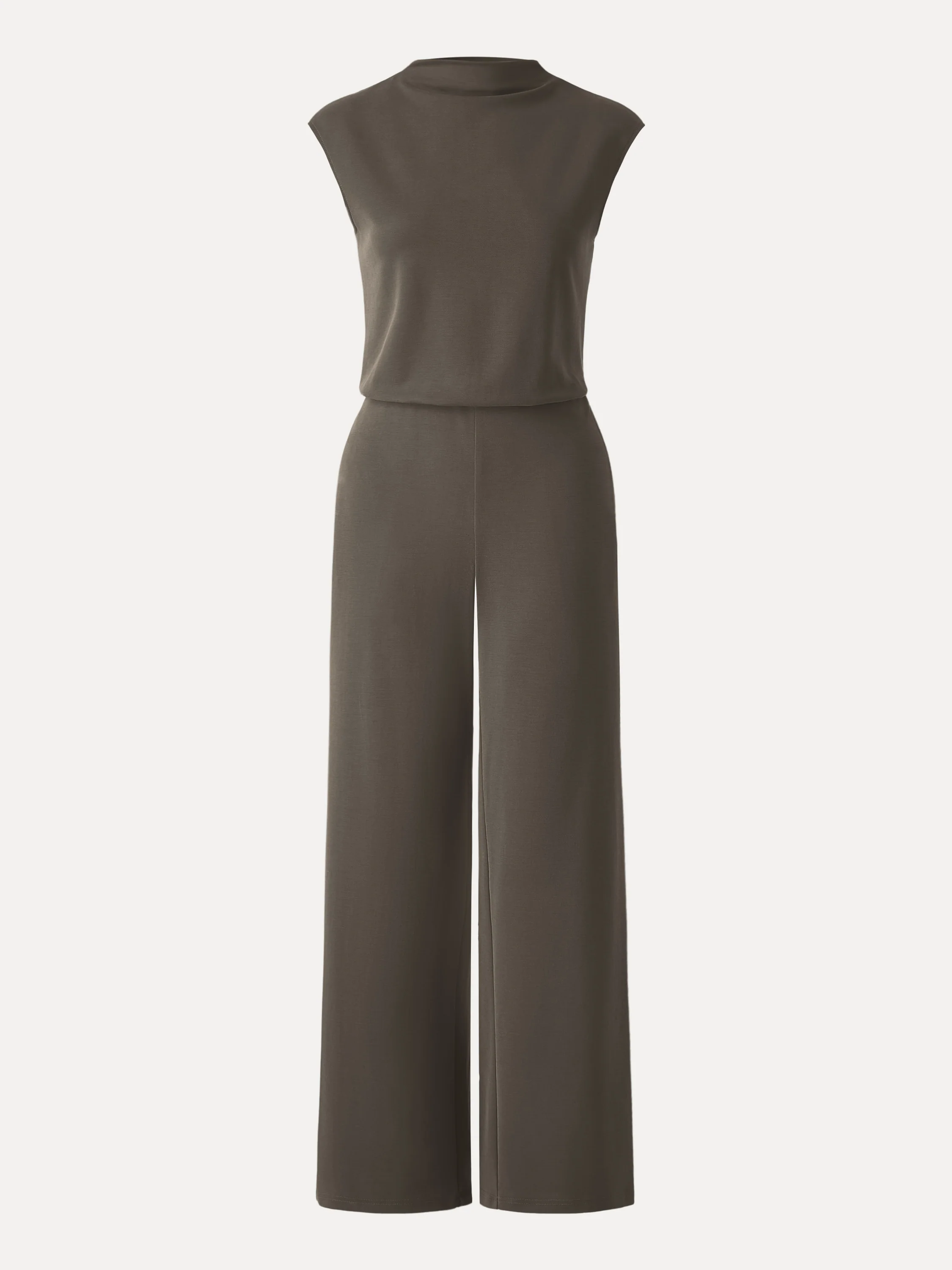 Travel-Friendly Easy-to-Take-Off Jumpsuit - Image 15