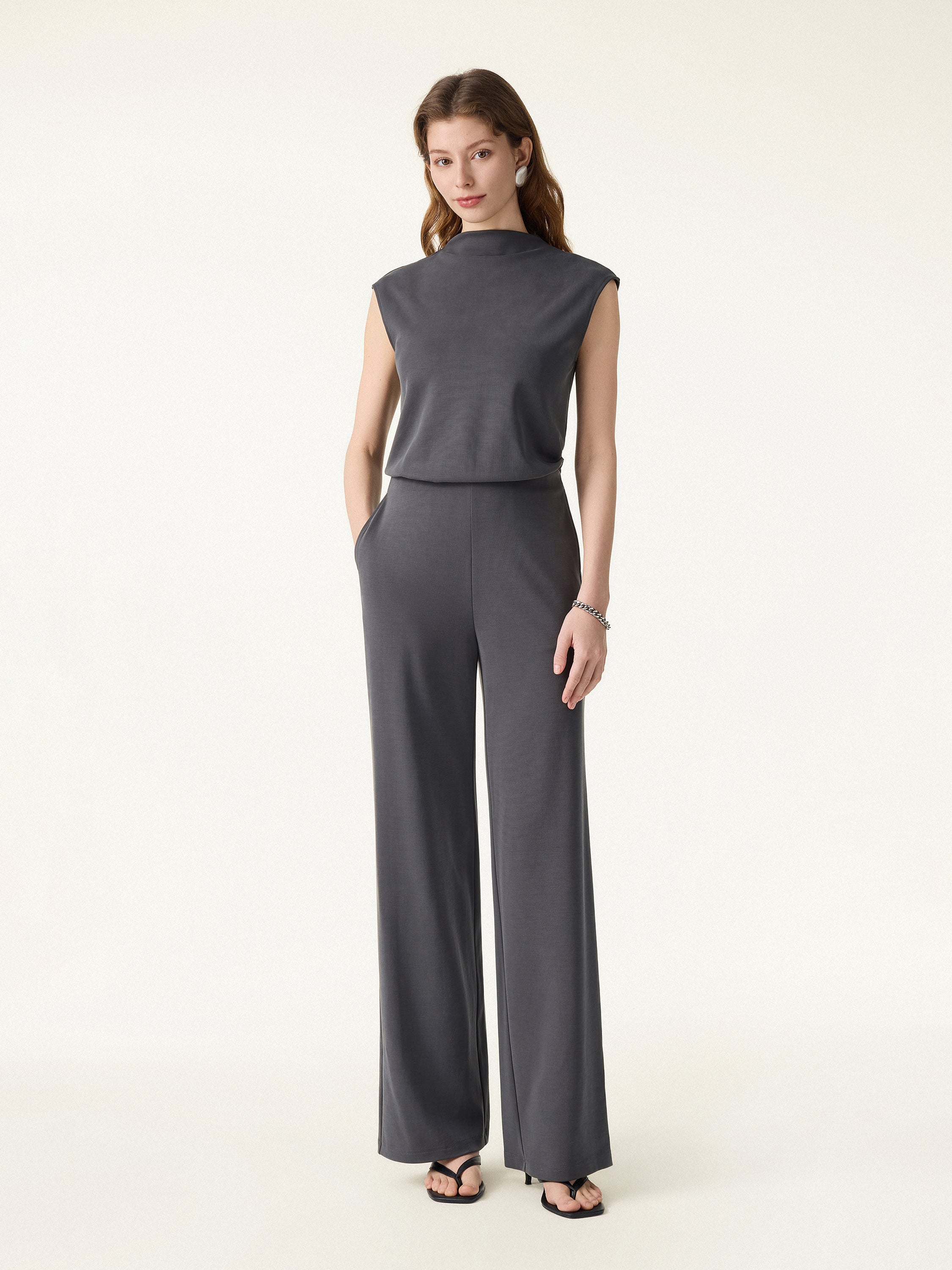 Travel-Friendly Easy-to-Take-Off Jumpsuit - Image 4