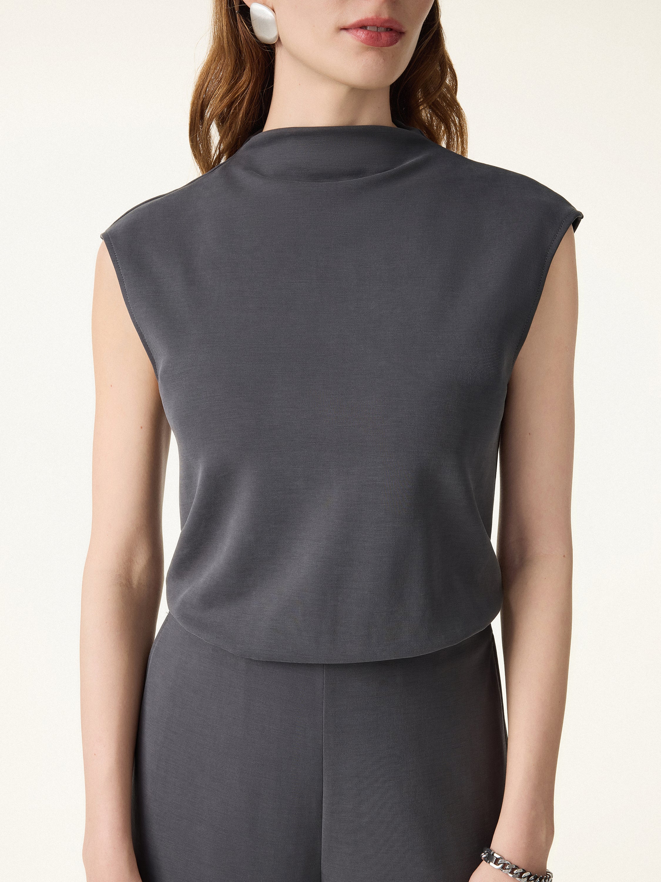 Travel-Friendly Easy-to-Take-Off Jumpsuit - Image 5