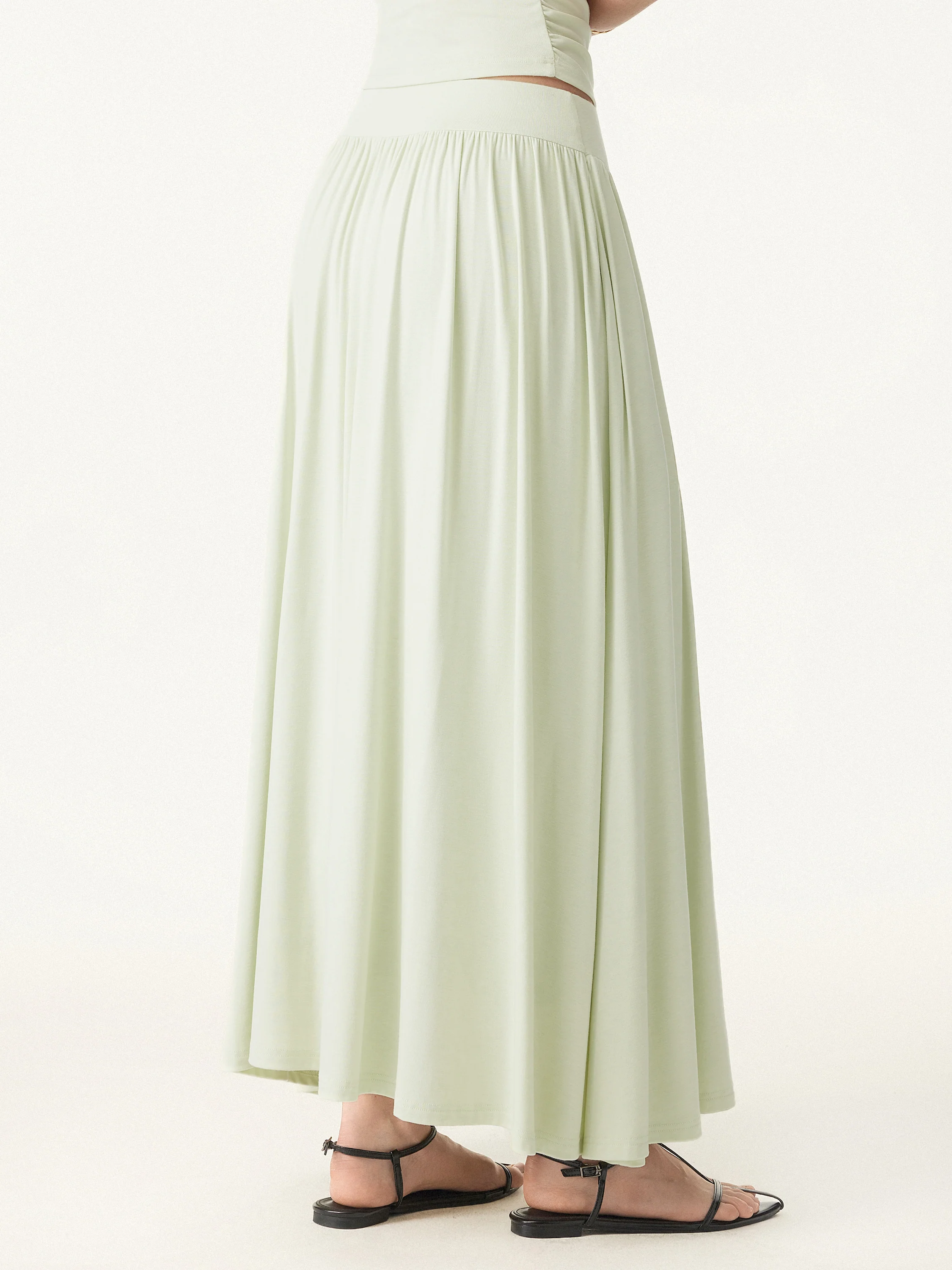 Ultrasoft V-shape Waist Gathred Maxi Circle Skirt with Pockets - Image 9