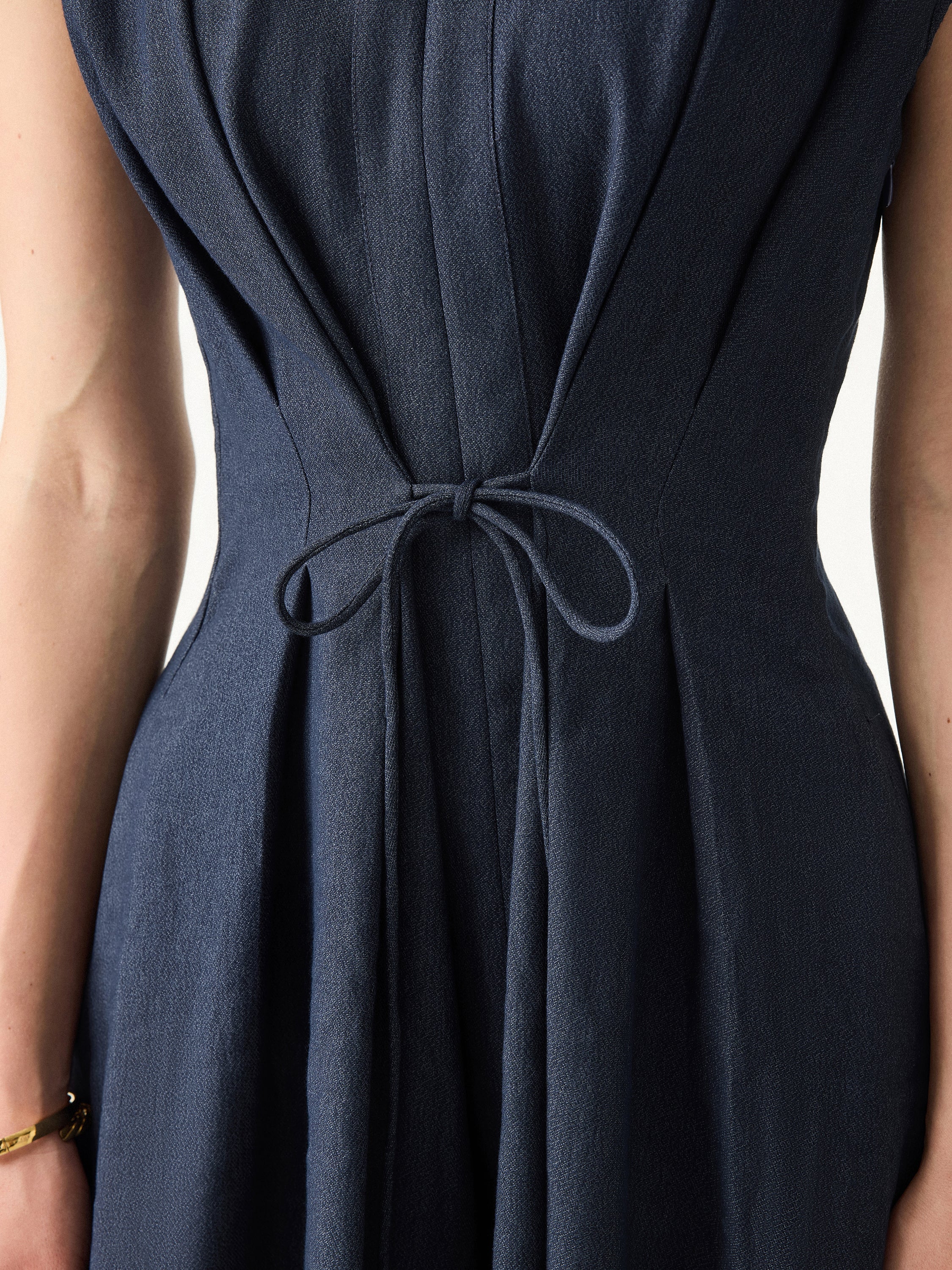Viscose-Linen Collared V-neck Midi Dress with Drawstring - Image 6