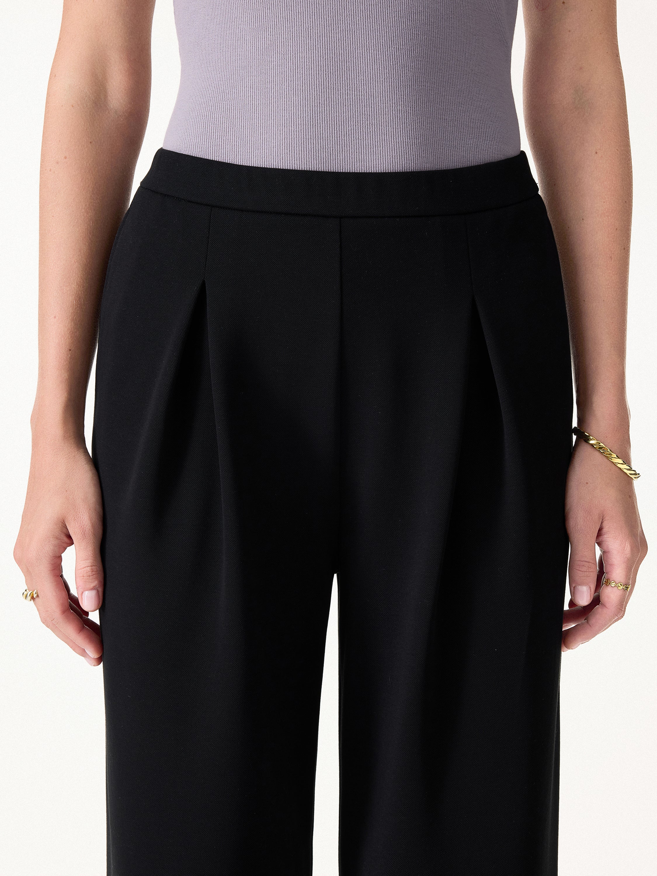 Wrinkle-Resistant Mid Rise Wide Leg Pleated Pants with Pockets - Image 6