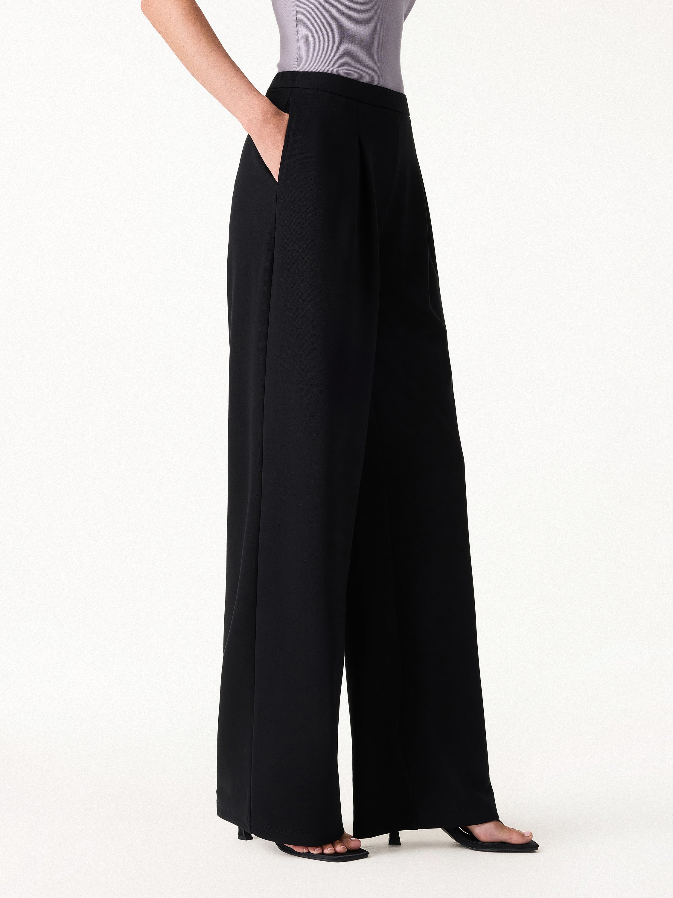 Wrinkle-Resistant Mid Rise Wide Leg Pleated Pants with Pockets - Image 8